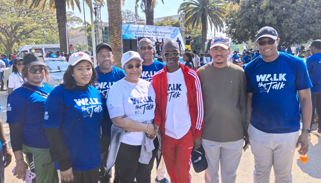 Le sport au service de la santé en Afrique : A Lusaka, le Ministre de la Santé a participé avec son homologue zambien à une marche sur 10 km.